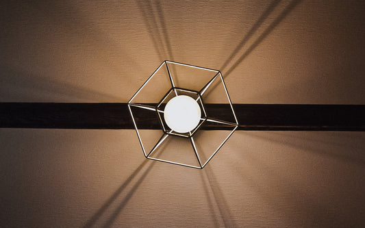 Lichtstark und strahlend: Das Geheimnis der Lumen, Lichtfarbe und Helligkeit in der Beleuchtung