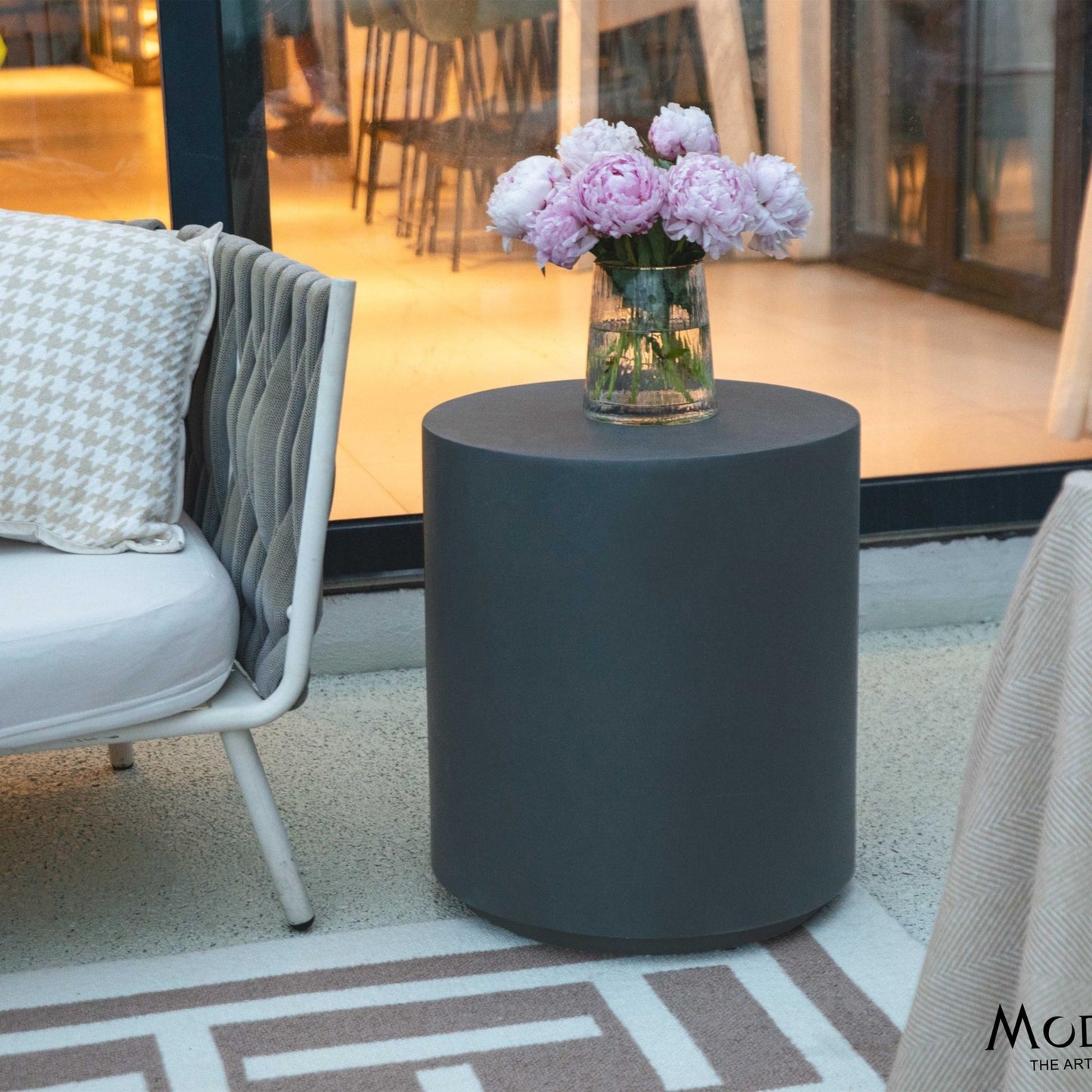 Steintisch Beistelltisch ROME für Innen und Außen Coffee Table Rome - houseofhome24