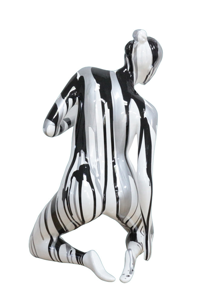 Handgemachte und einzigartige Kunststein Skulptur „Akt in Silber-Schwarz“ - houseofhome24